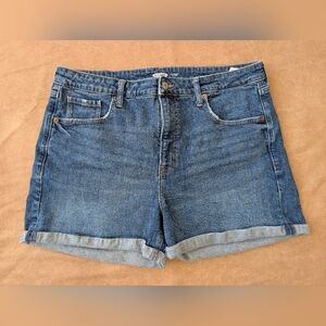 Old Navy High Rise OG Shorts! Size 16!